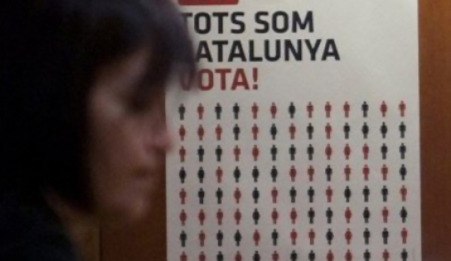 Cataluña se pronuncia sobre su independencia en un referéndum simbólico 