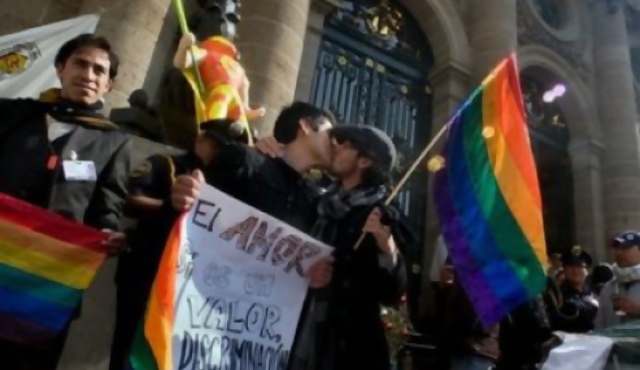 México DF aprueba el casamiento gay