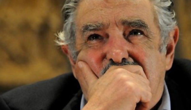 Mujica avisó que no llegó para hacer “la plancha”